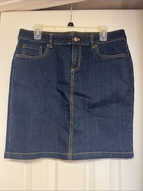 G.H. Bass & Co. Dark Indigo Denim Skirt with Contrast Topstitching size 8 NWOT